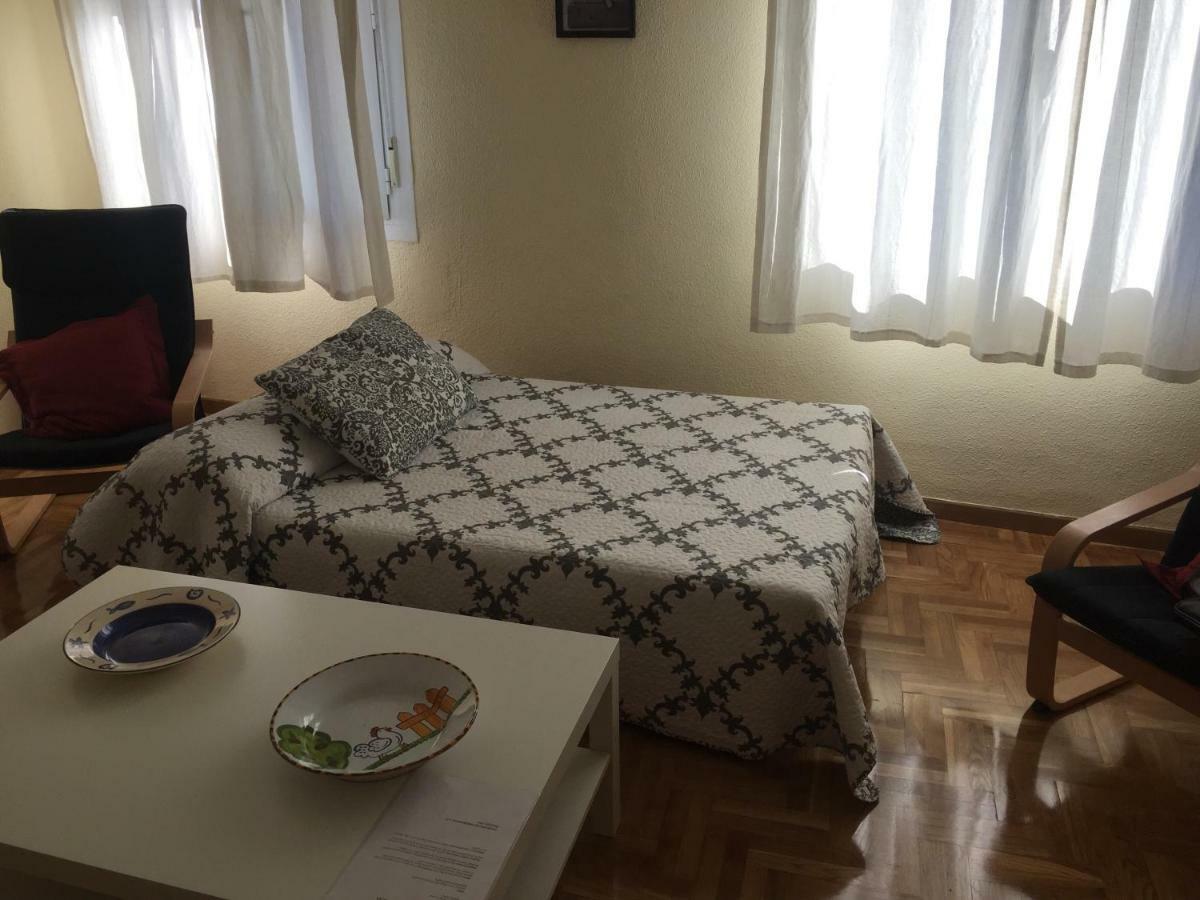 Ever House Atocha Madrid Bagian luar foto