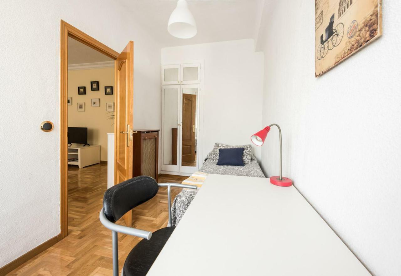 Ever House Atocha Madrid Bagian luar foto