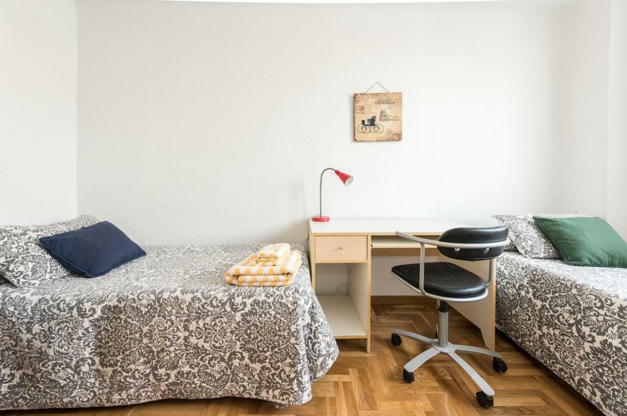 Ever House Atocha Madrid Bagian luar foto
